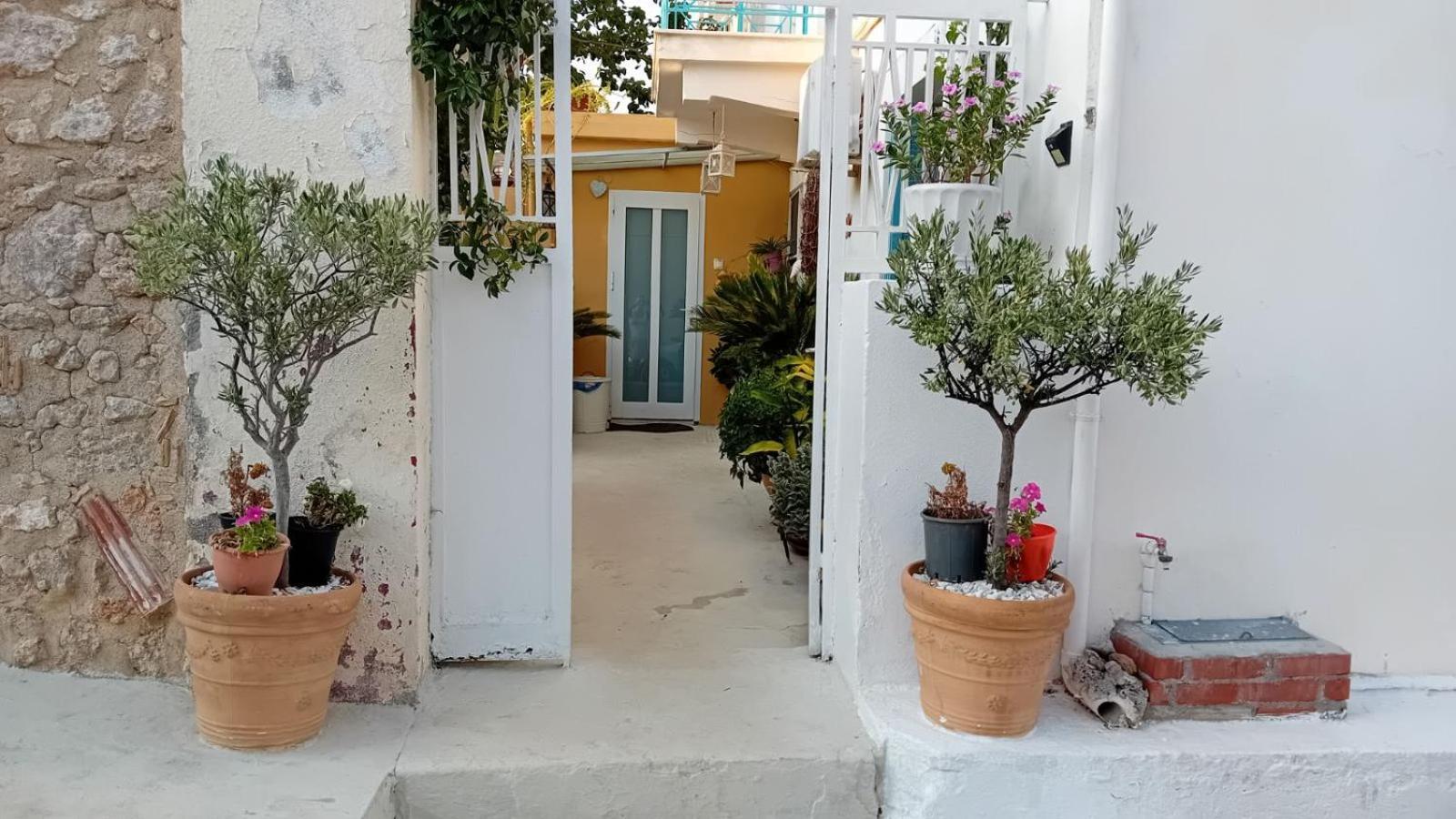 Areti'S Captain'S House With Private Terrace Galaxidi Exterior photo